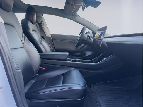 Used 2020 Tesla Model 3 Standard Range Plus image 14
