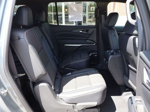 Used 2026 Chevrolet Traverse High Country w/ LPO, Floor Liner Package AWD/4WD image 51