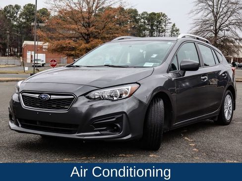 Used 2018 Subaru Impreza 2.0i Premium image 3