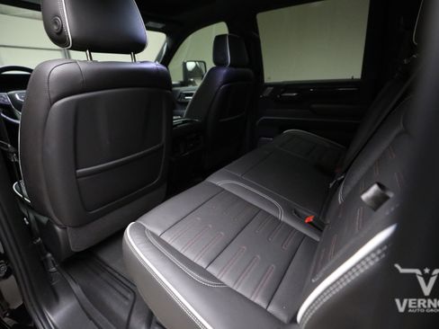 Used 2025 GMC Sierra 2500 AT4X AWD/4WD image 9