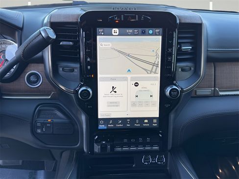 Used 2022 RAM 3500 Limited image 7