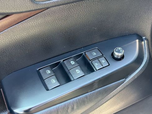 Used 2015 Toyota Highlander XLE FWD image 27