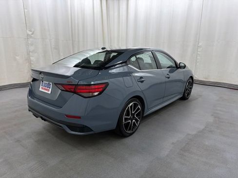 Used 2025 Nissan Sentra SR w/ SR Premium Package FWD image 6