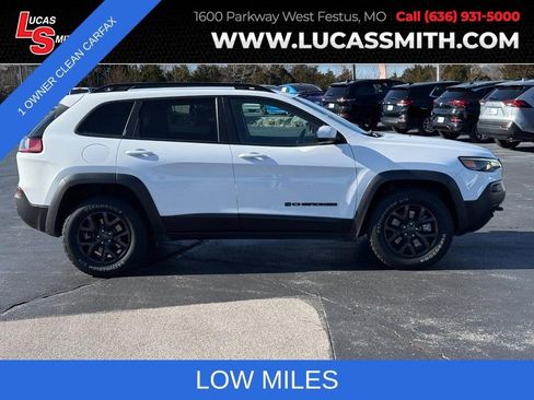 Used 2020 Jeep Cherokee Latitude image 1