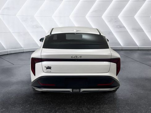 Used 2025 Kia K4 LX image 5