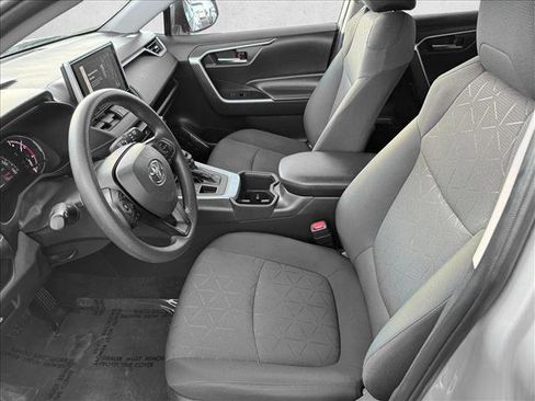 Used 2024 Toyota RAV4 XLE AWD/4WD image 10