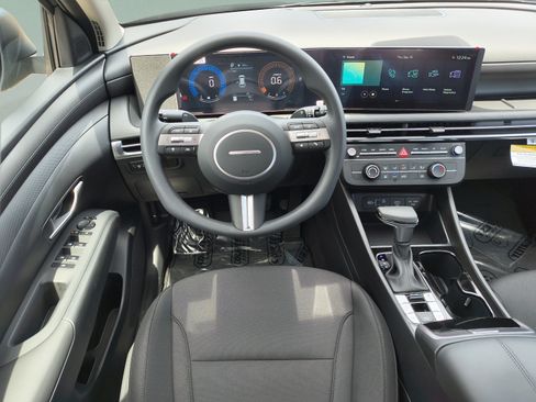 New 2027 Hyundai Santa Cruz SE FWD image 11