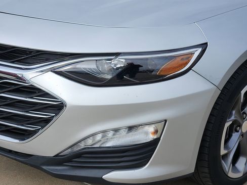 Used 2020 Chevrolet Malibu LT image 13