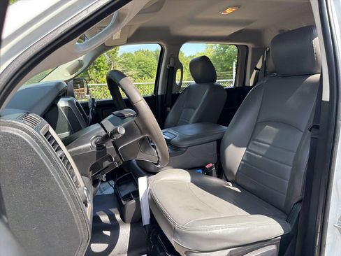 Used 2015 RAM 5500 Tradesman w/ Ambulance Prep Group RWD image 28