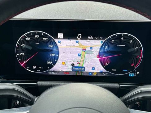 Used 2025 Mercedes-Benz GLA 250 4MATIC image 33