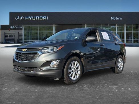 Used 2020 Chevrolet Equinox LS w/ LS Convenience Package FWD image 1