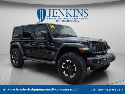 Used 2024 Jeep Wrangler Unlimited Rubicon 4xe AWD/4WD image 2