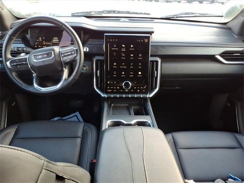 Used 2024 GMC Acadia Elevation image 12