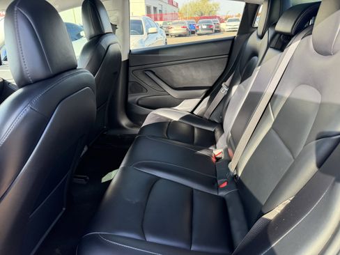 Used 2018 Tesla Model 3 Long Range image 10
