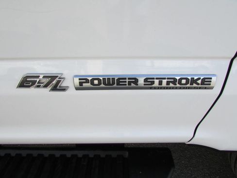 Used 2021 Ford F350 XLT image 7