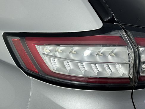 Used 2018 Ford Edge Titanium image 35