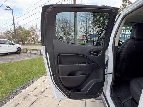 Used 2022 Chevrolet Colorado ZR2 w/ ZR2 Dusk Special Edition image 40