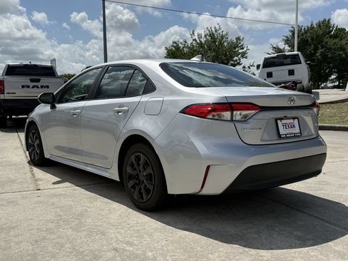Used 2024 Toyota Corolla LE FWD image 6