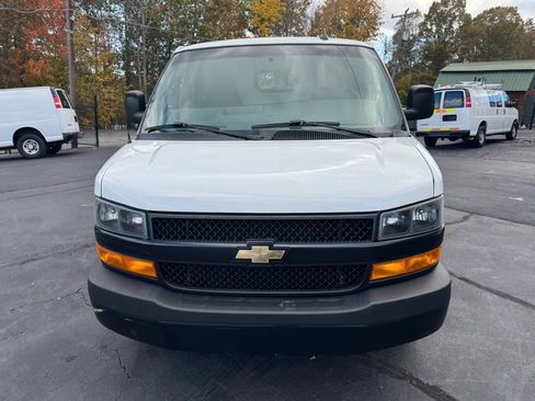 Used 2018 Chevrolet Express 2500 image 8