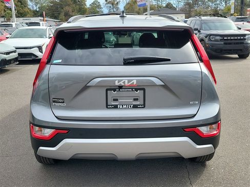New 2026 Kia Niro EX image 5