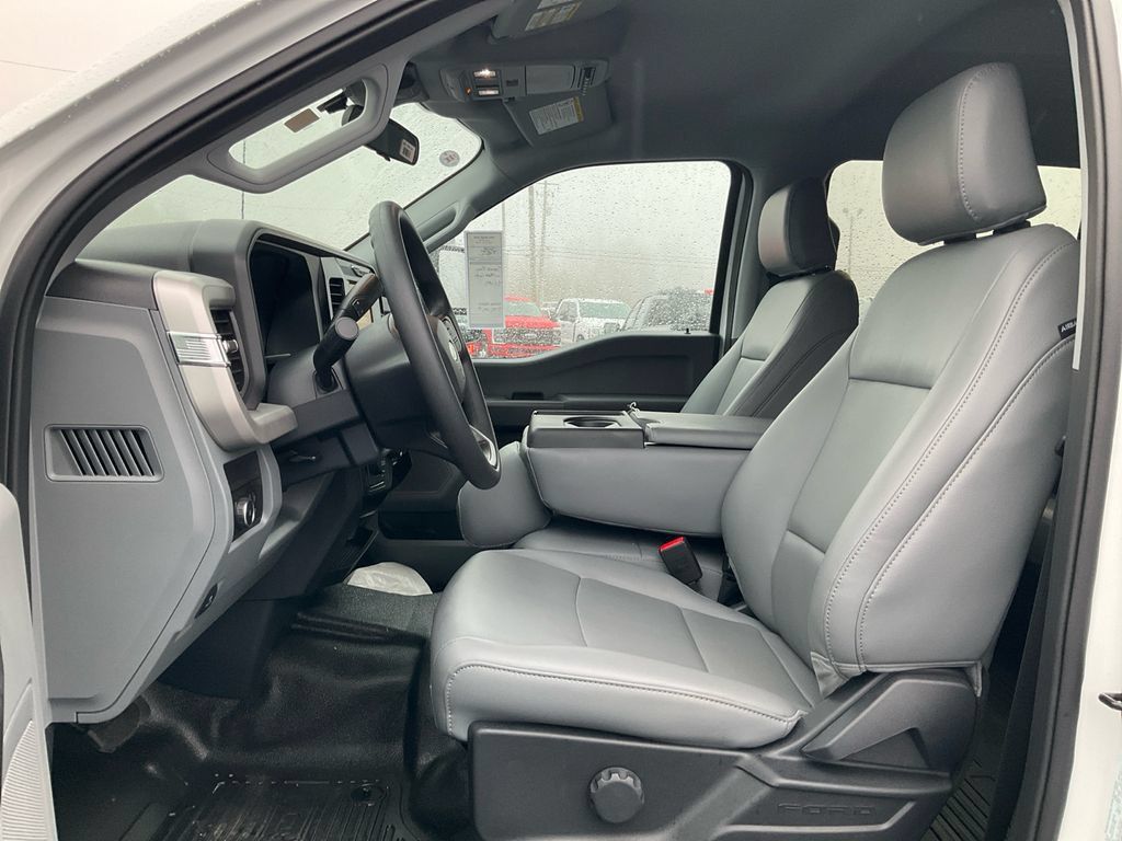 New 2026 Ford F350 XL w/ XL Chrome Package AWD/4WD image 16