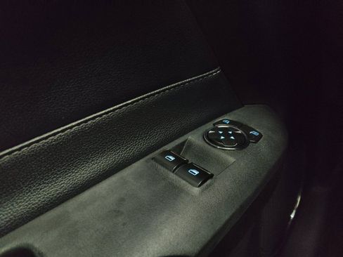 Used 2017 Ford Mustang Premium image 27