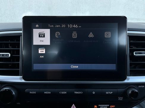 Used 2025 Hyundai Venue SEL image 31