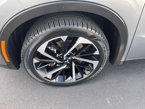 Used 2024 Mitsubishi Outlander SE image 10