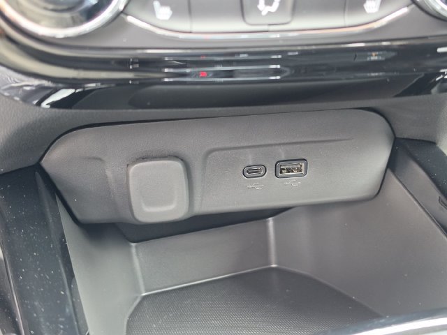 New 2026 Chevrolet Trax ACTIV w/ Driver Confidence Package FWD image 25