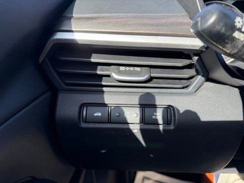 Used 2025 Nissan Altima 2.5 SV image 29