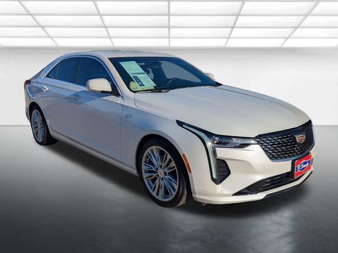 Used 2020 Cadillac CT4 Premium Luxury RWD image 1