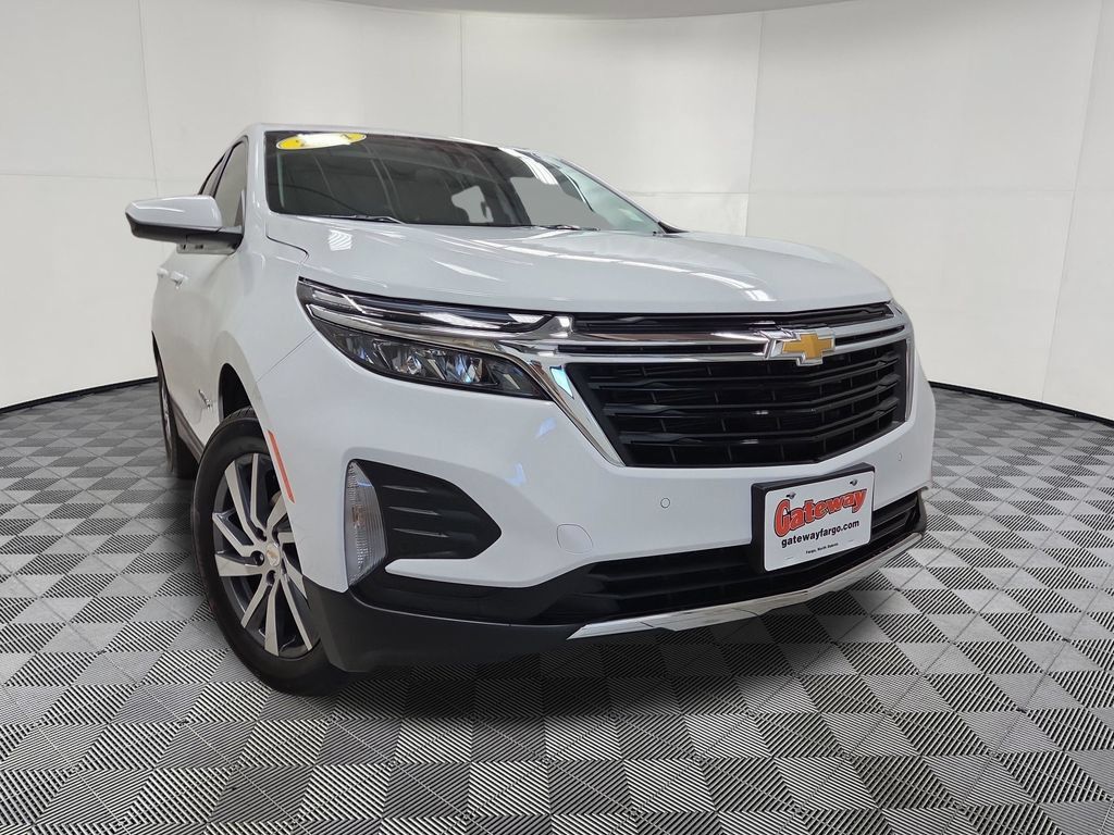 Used 2024 Chevrolet Equinox LT AWD/4WD image 2