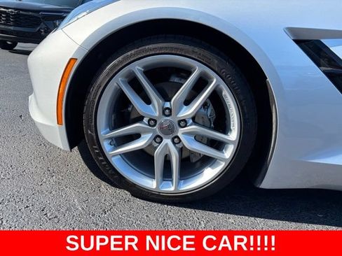 Used 2019 Chevrolet Corvette Stingray Coupe w/ 1LT RWD image 9