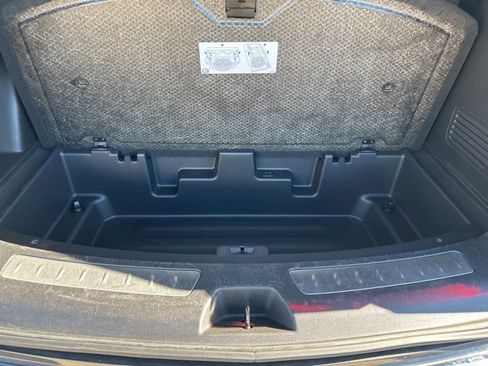 Used 2024 Buick Enclave Premium image 12