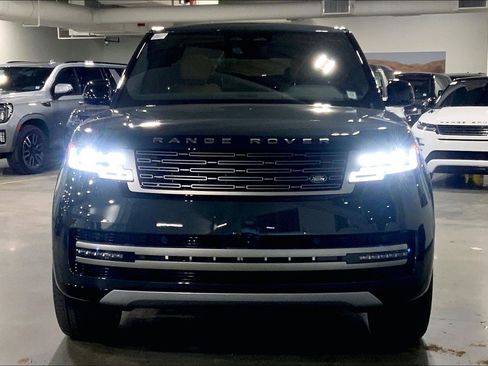 New 2026 Land Rover Range Rover SE image 3