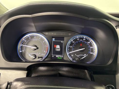 Used 2018 Toyota Highlander Limited Platinum image 37