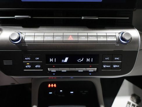 Used 2025 Hyundai Kona SEL image 31