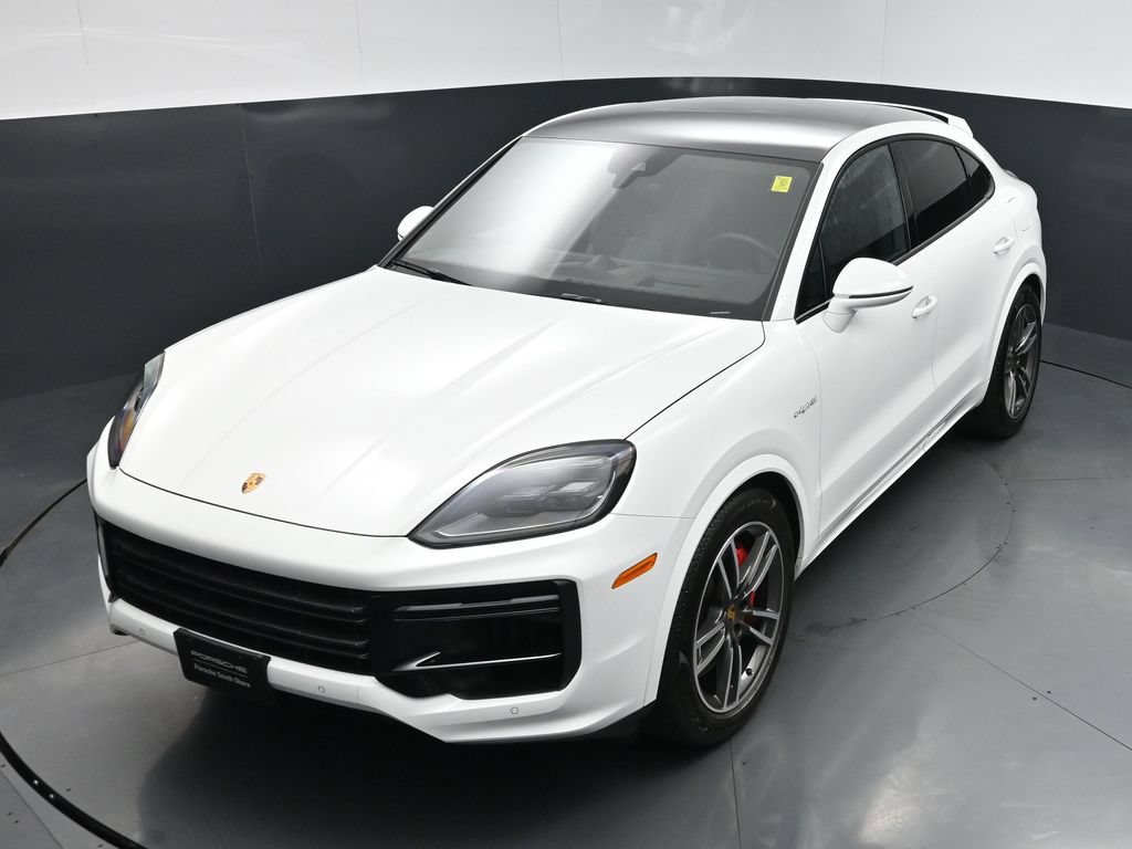 Used 2024 Porsche Cayenne Turbo AWD/4WD image 15