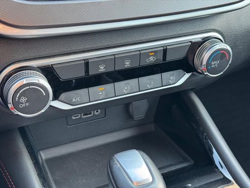 Certified 2025 Nissan Altima 2.5 SR image 21