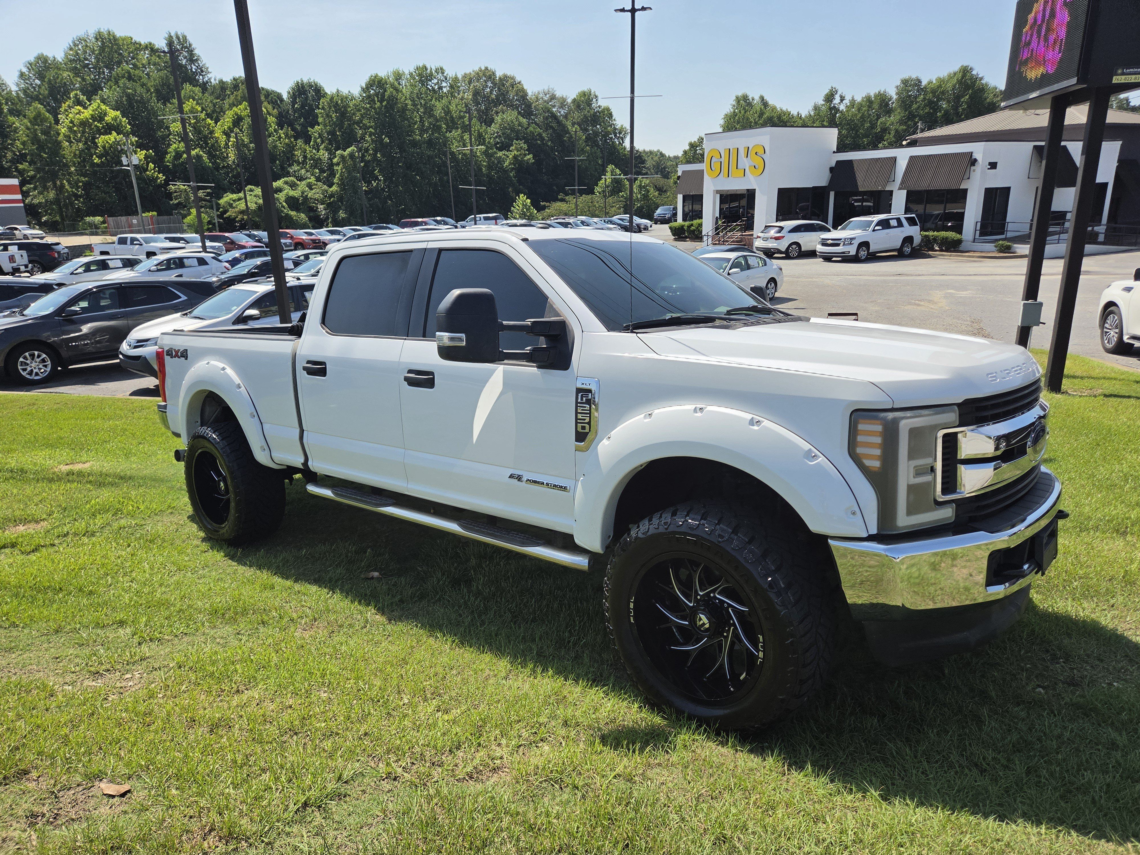 Used 2017 Ford F250 XLT AWD/4WD image 3