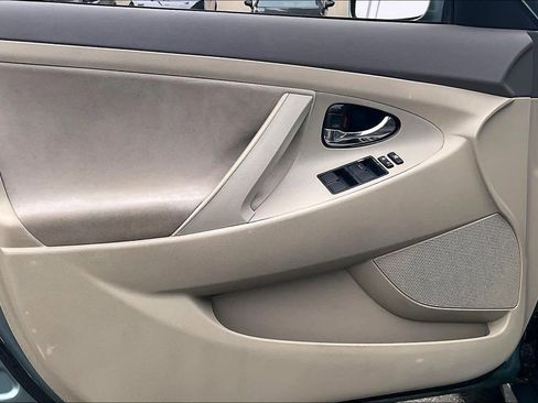 Used 2008 Toyota Camry LE image 23