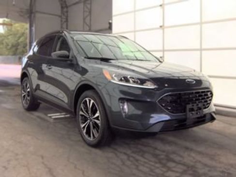 Used 2022 Ford Escape SEL w/ SEL Stealth AWD Package image 4