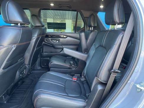 Used 2025 Honda Pilot TrailSport image 13
