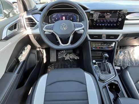 New 2026 Volkswagen Taos SEL AWD/4WD image 11