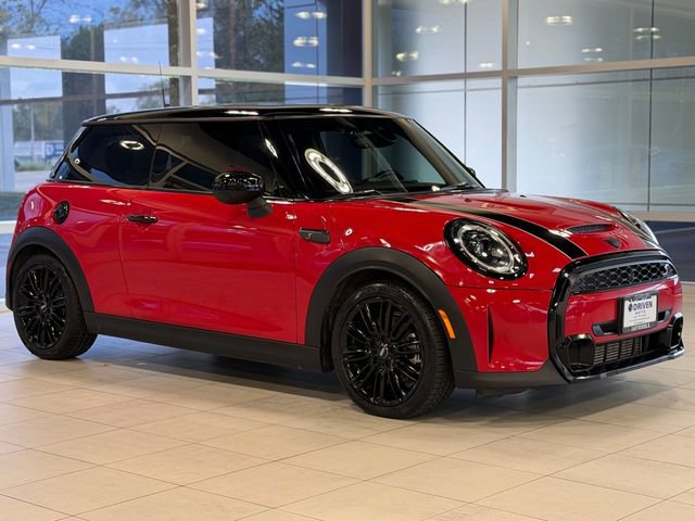 Used 2023 MINI Cooper S w/ Signature Upholstery Package FWD image 6
