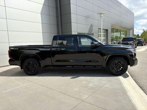 Used 2024 Toyota Tundra Platinum w/ TRD Off-Road Package AWD/4WD image 4