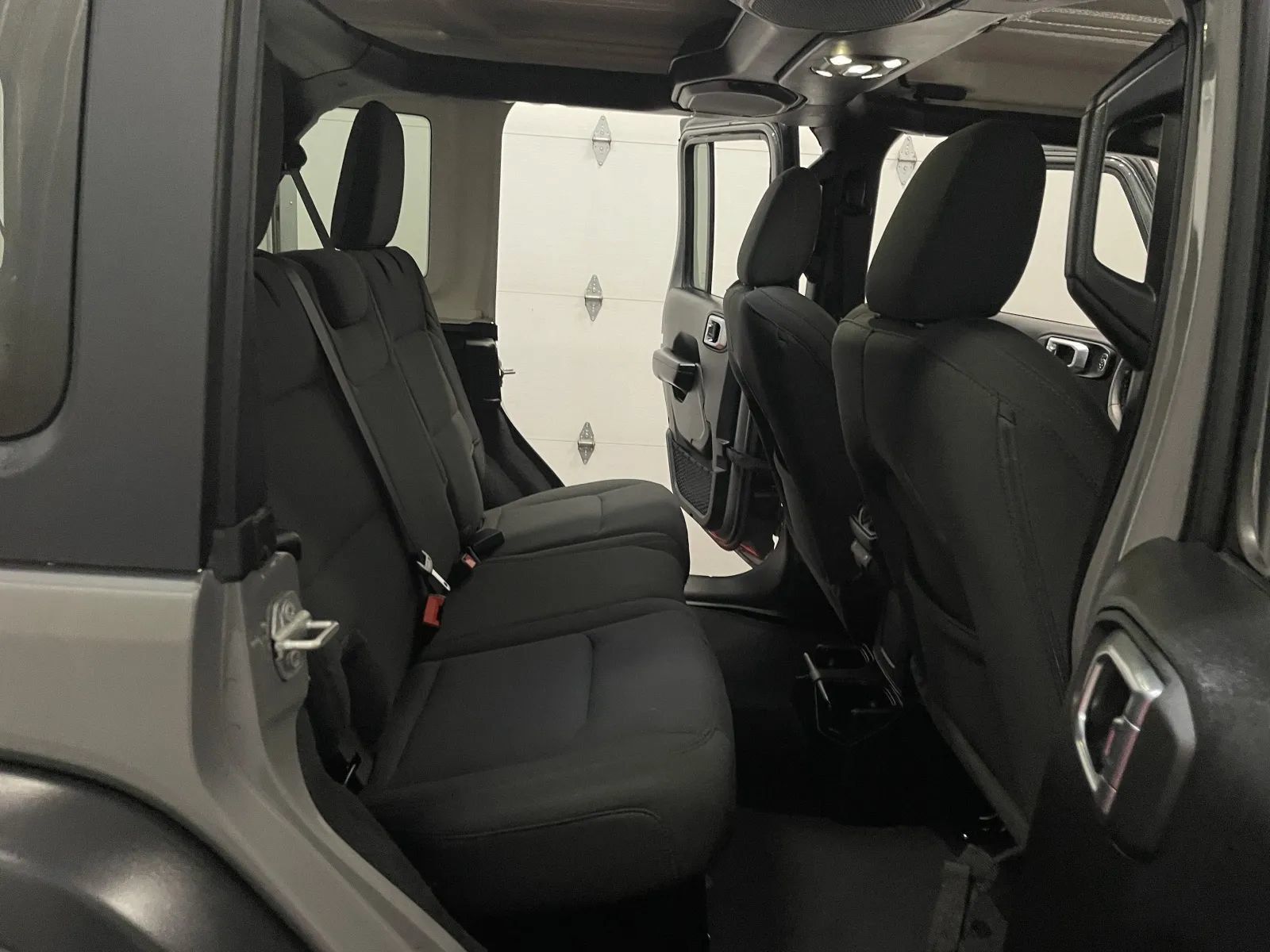 Used 2021 Jeep Wrangler Unlimited Sport AWD/4WD image 41