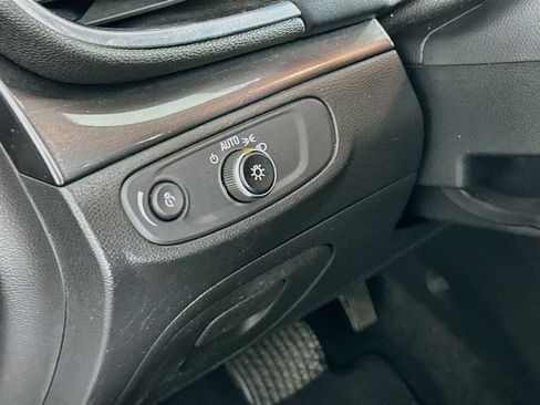 Used 2019 Buick Encore Preferred FWD image 16