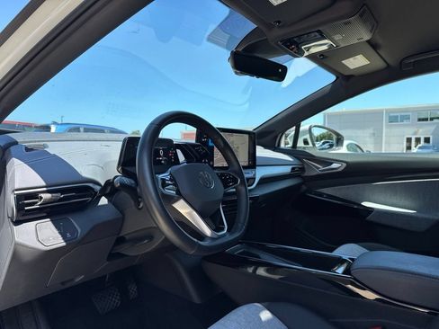 Used 2023 Volkswagen ID.4 Pro AWD/4WD image 4