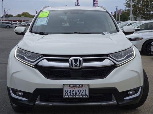 Used 2018 Honda CR-V Touring image 2